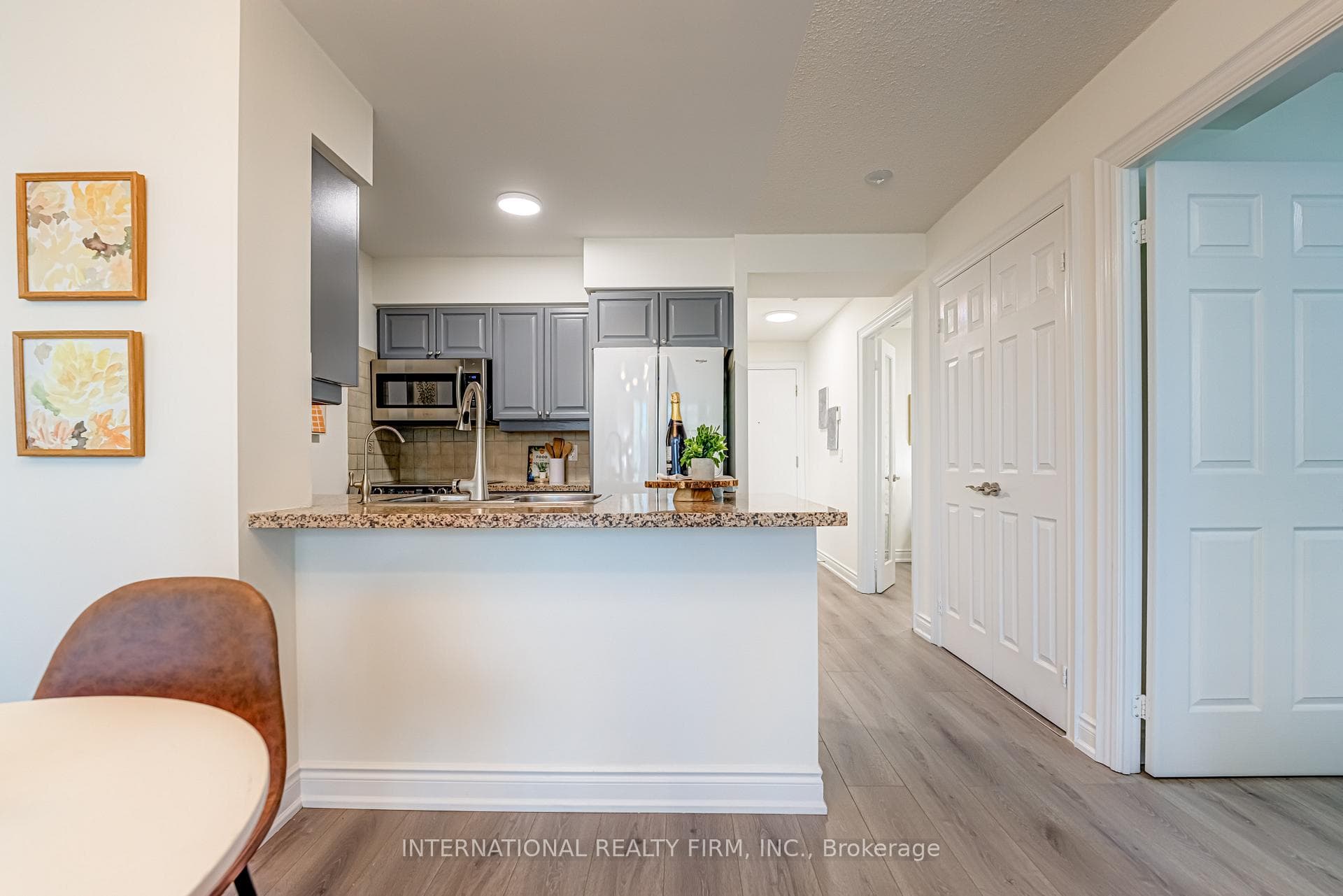 15 Greenview Avenue Unit 1203 photo 6
