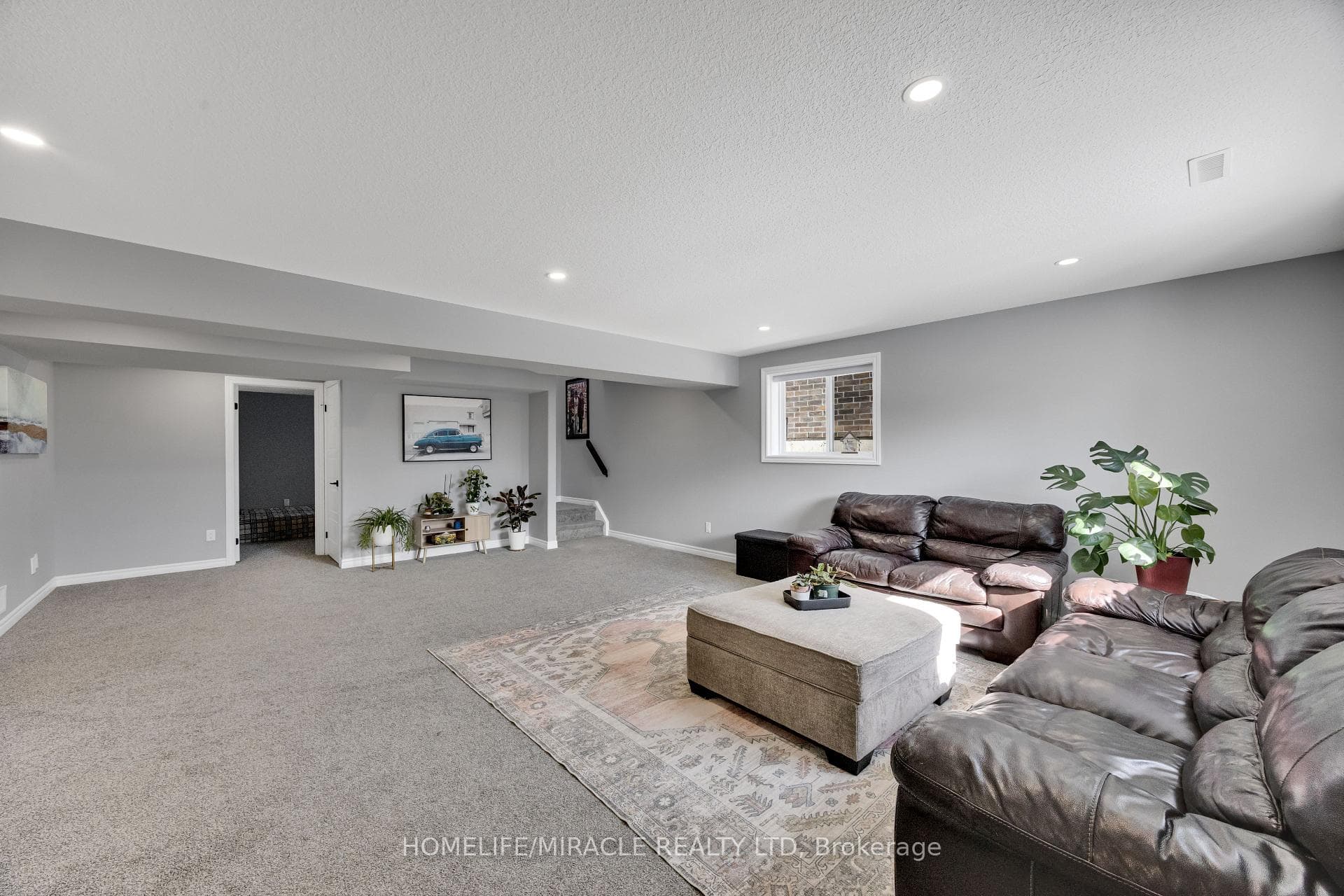 78 Matheson Crescent photo 38