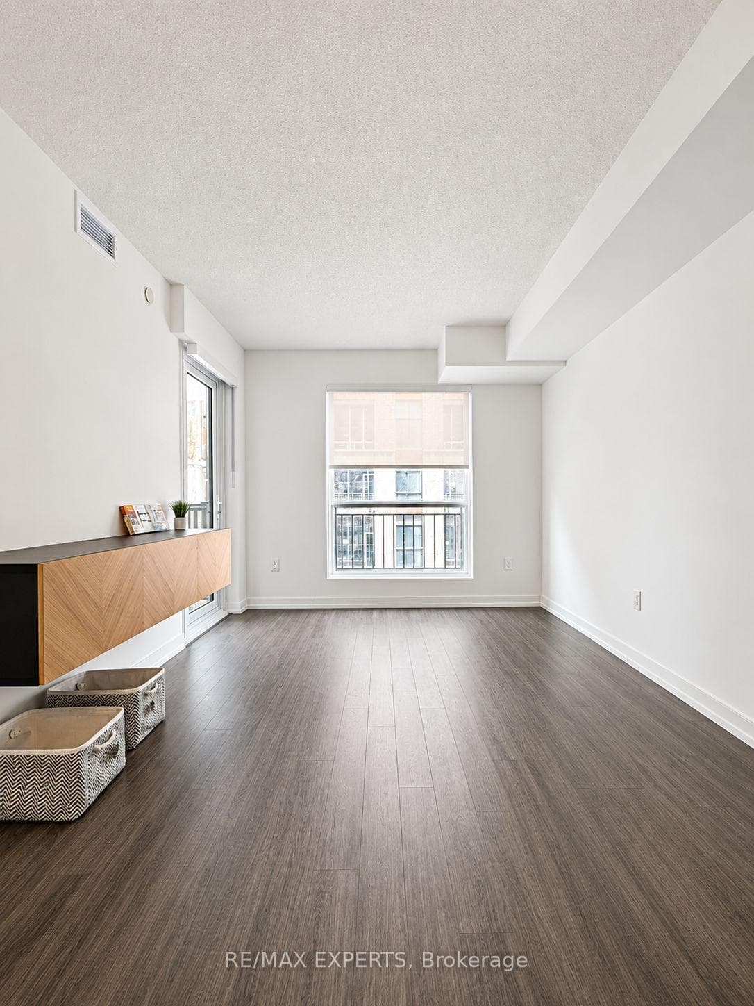 4010 Eglinton Avenue Unit 319 photo 15
