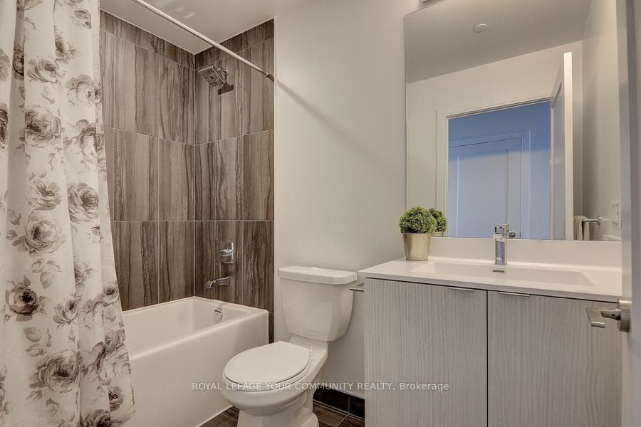 225 Village Green Square Unit 1010 photo 11