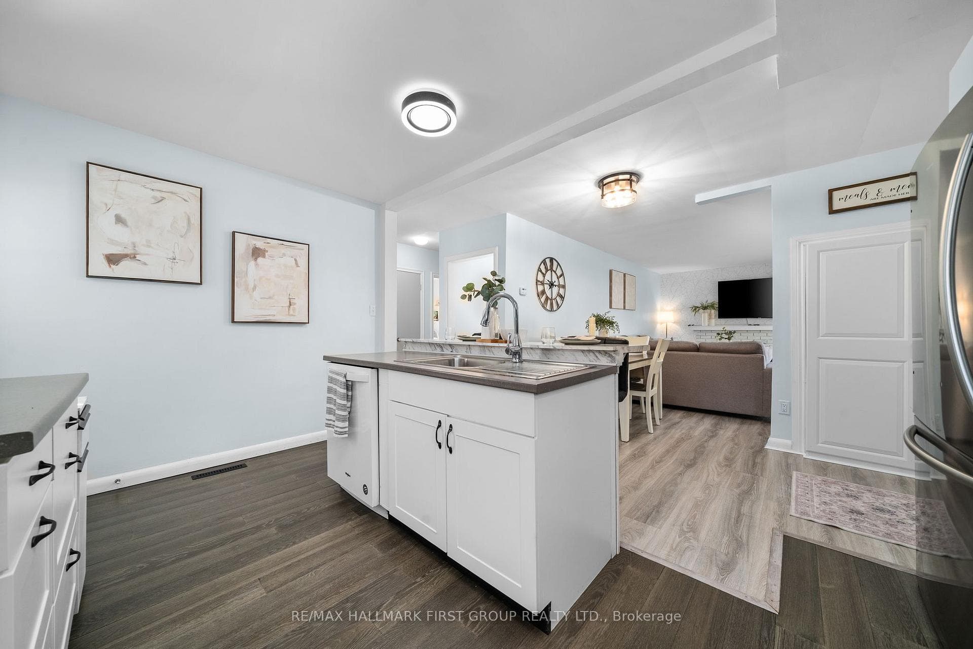 37 Elizabeth Crescent photo 10
