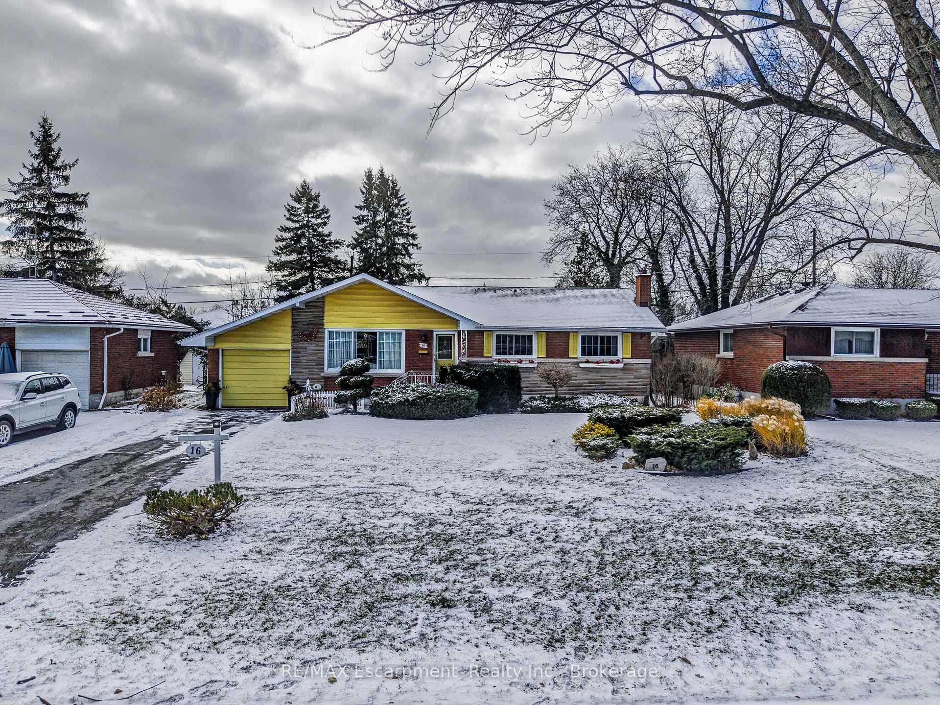16 Glendale Drive photo 1