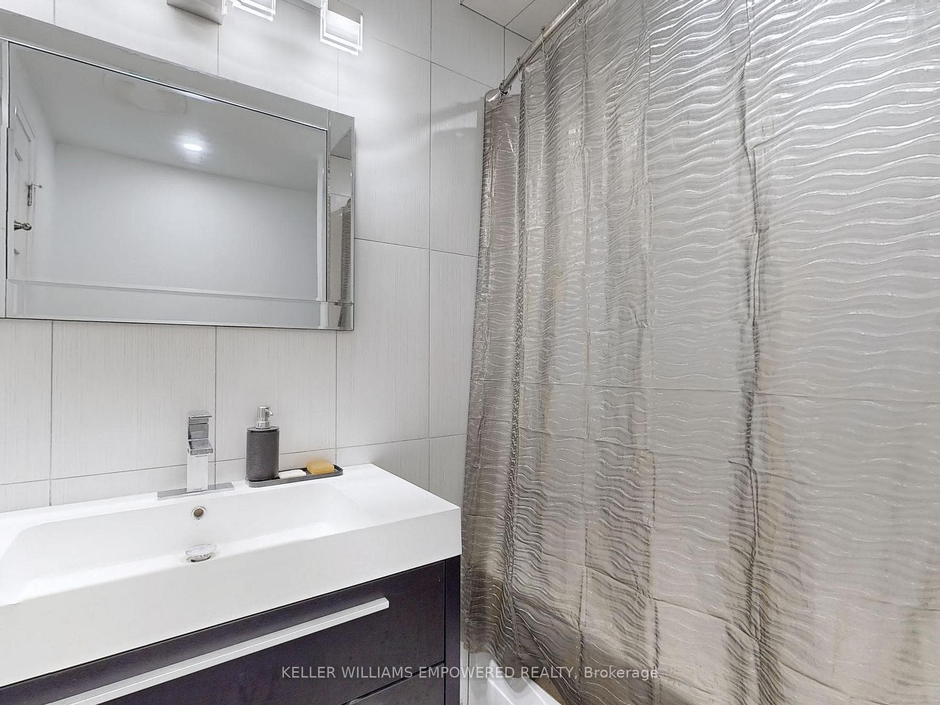 82 Russett Avenue Unit (Lower) photo 19
