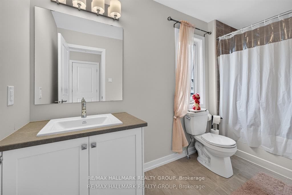 627 Alopex Row photo 10