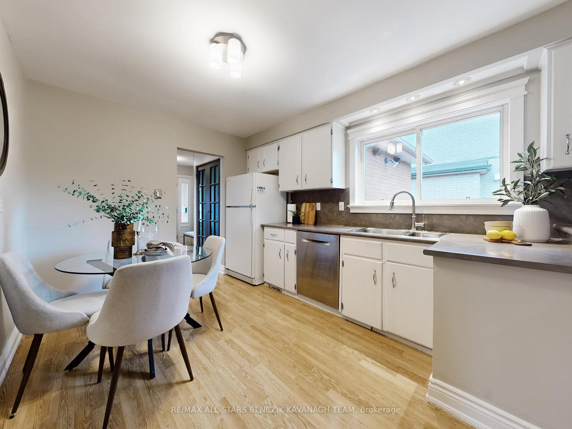 30 Sir Caradoc Place photo 7