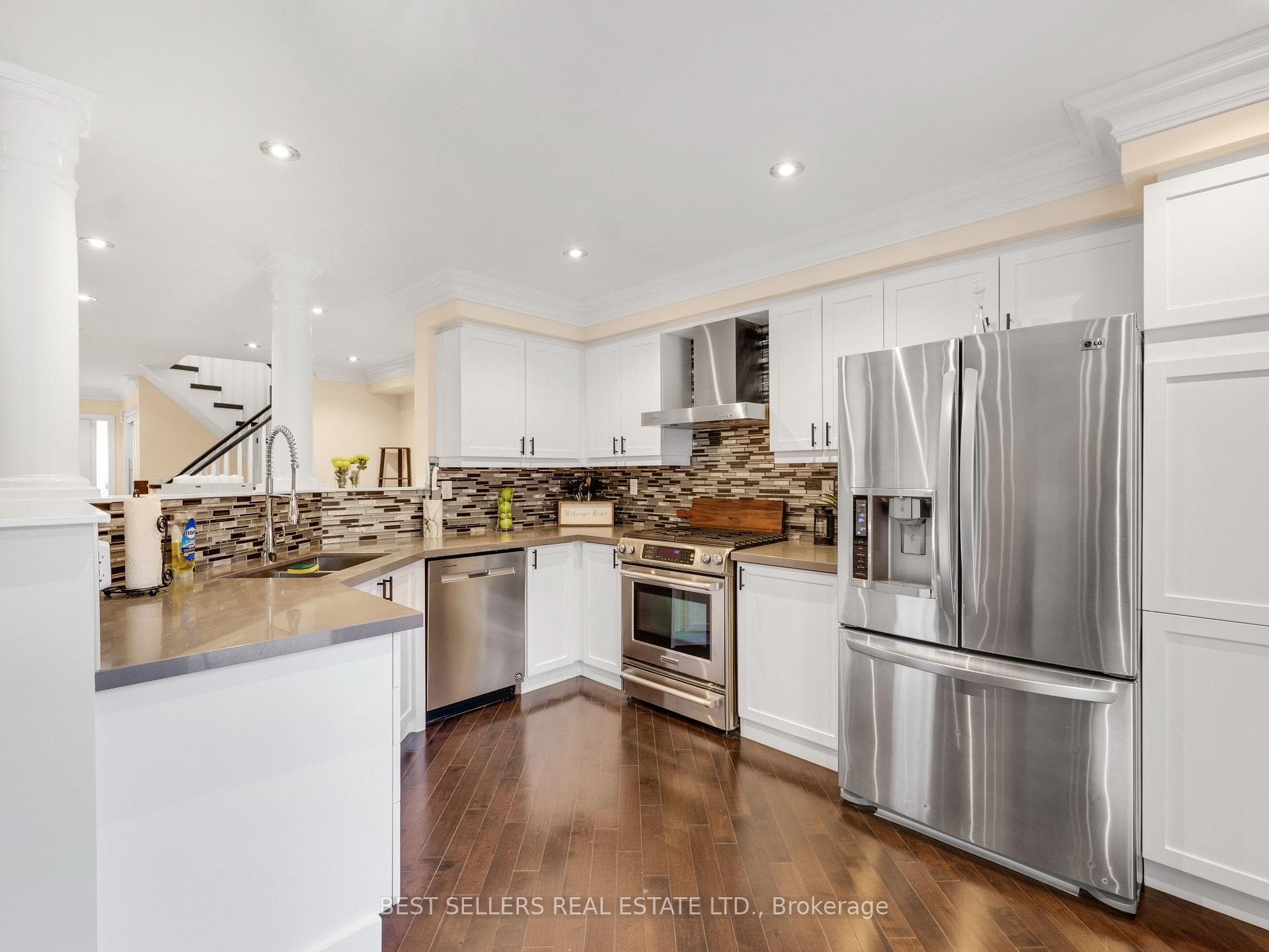 643 Porter Way photo 15