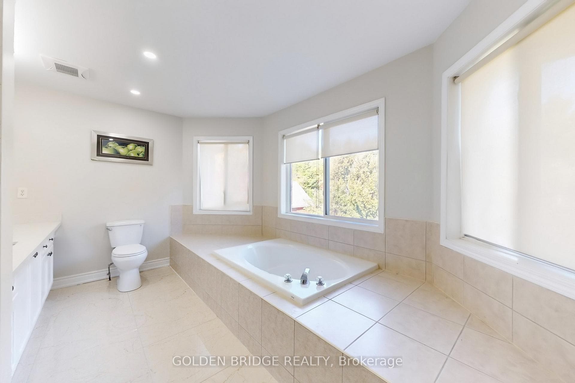 158 Worthington Avenue photo 20