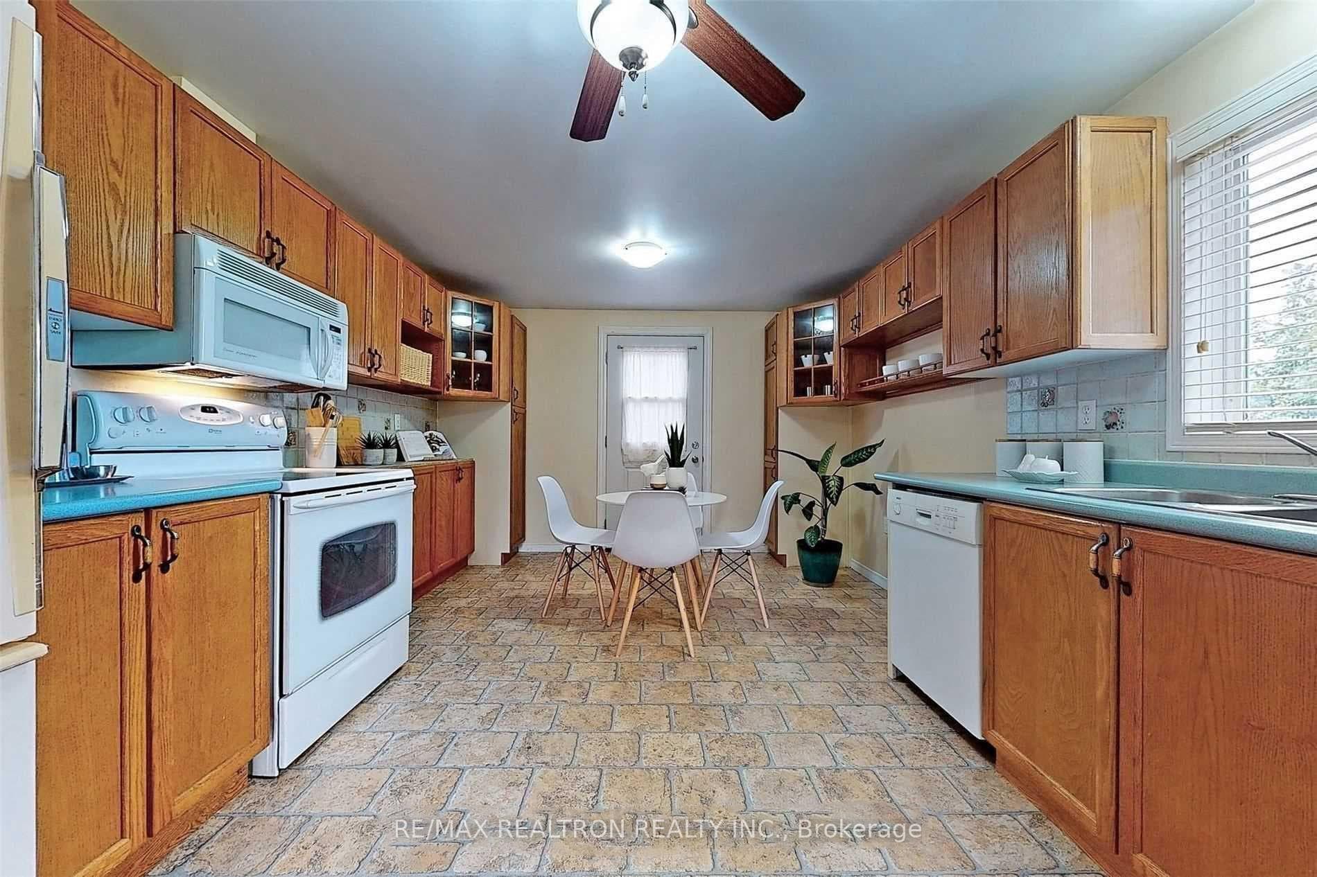 48 Jones Drive photo 7