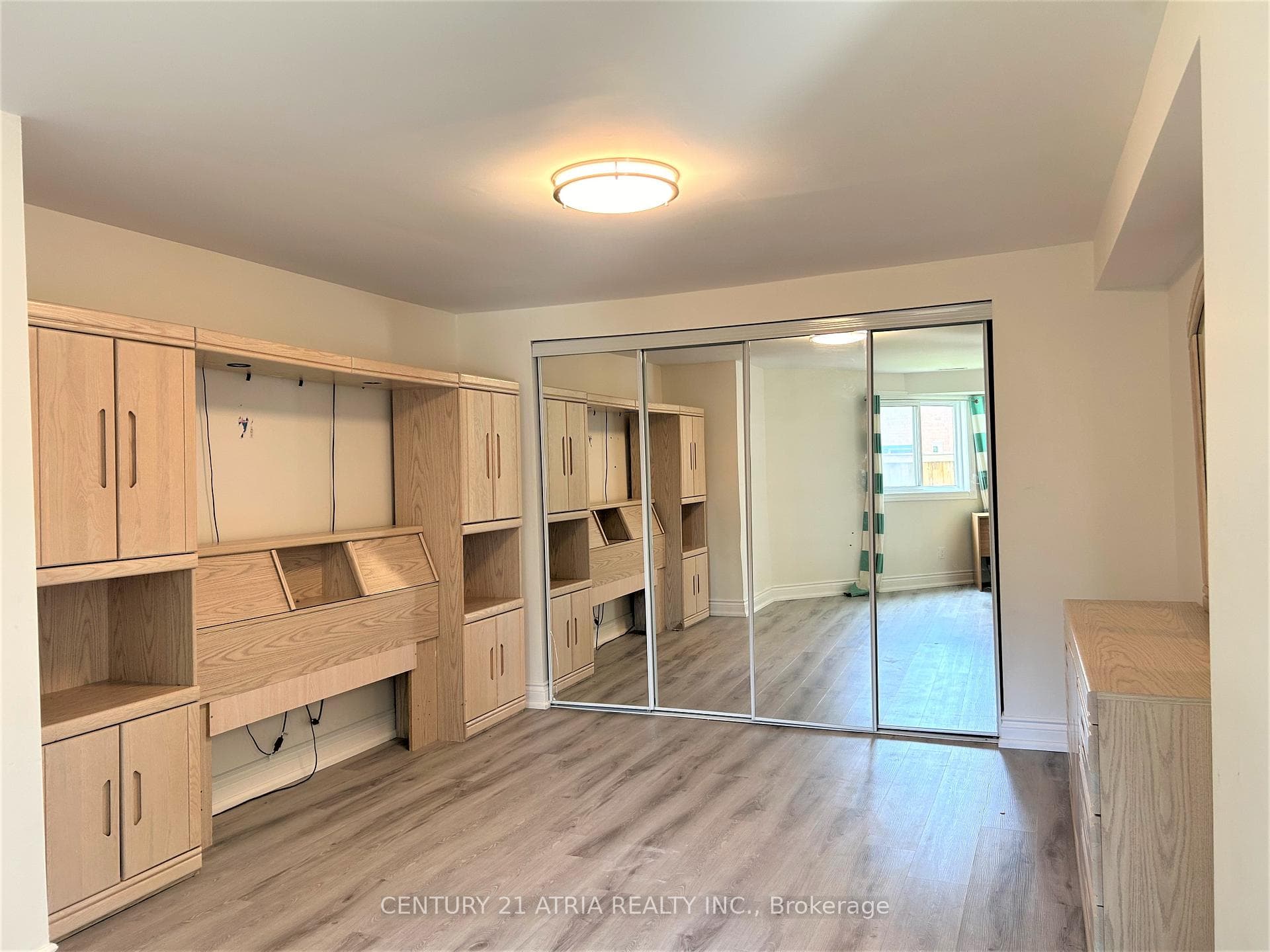 167 Lyndhurst Drive Unit Bsmt photo 12