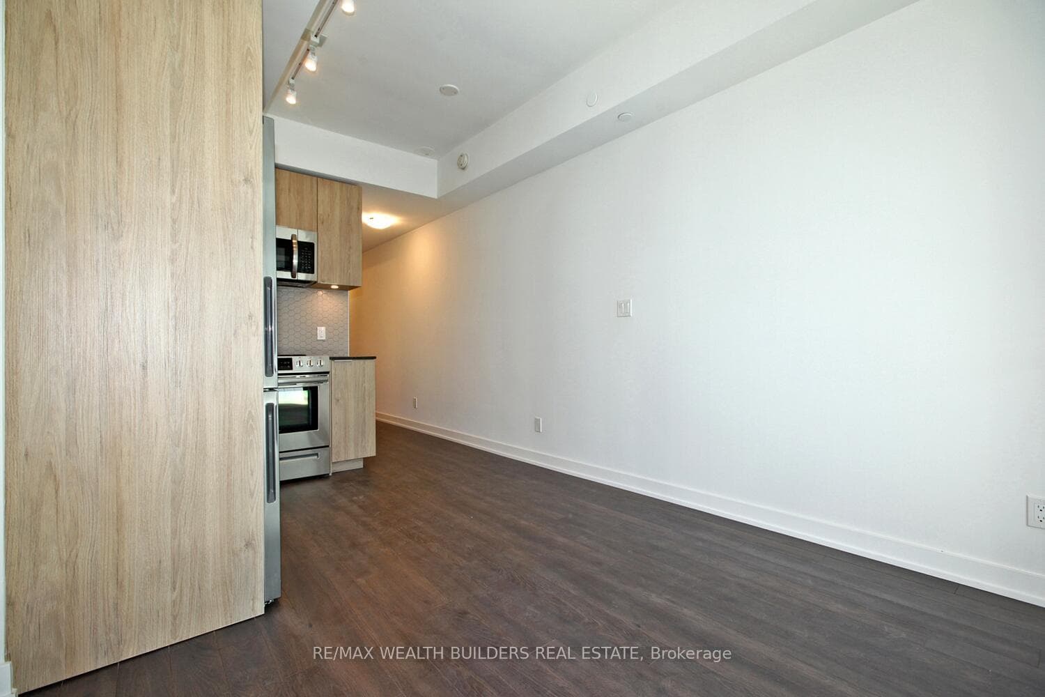 30 Ordnance Street Unit 804 photo 9