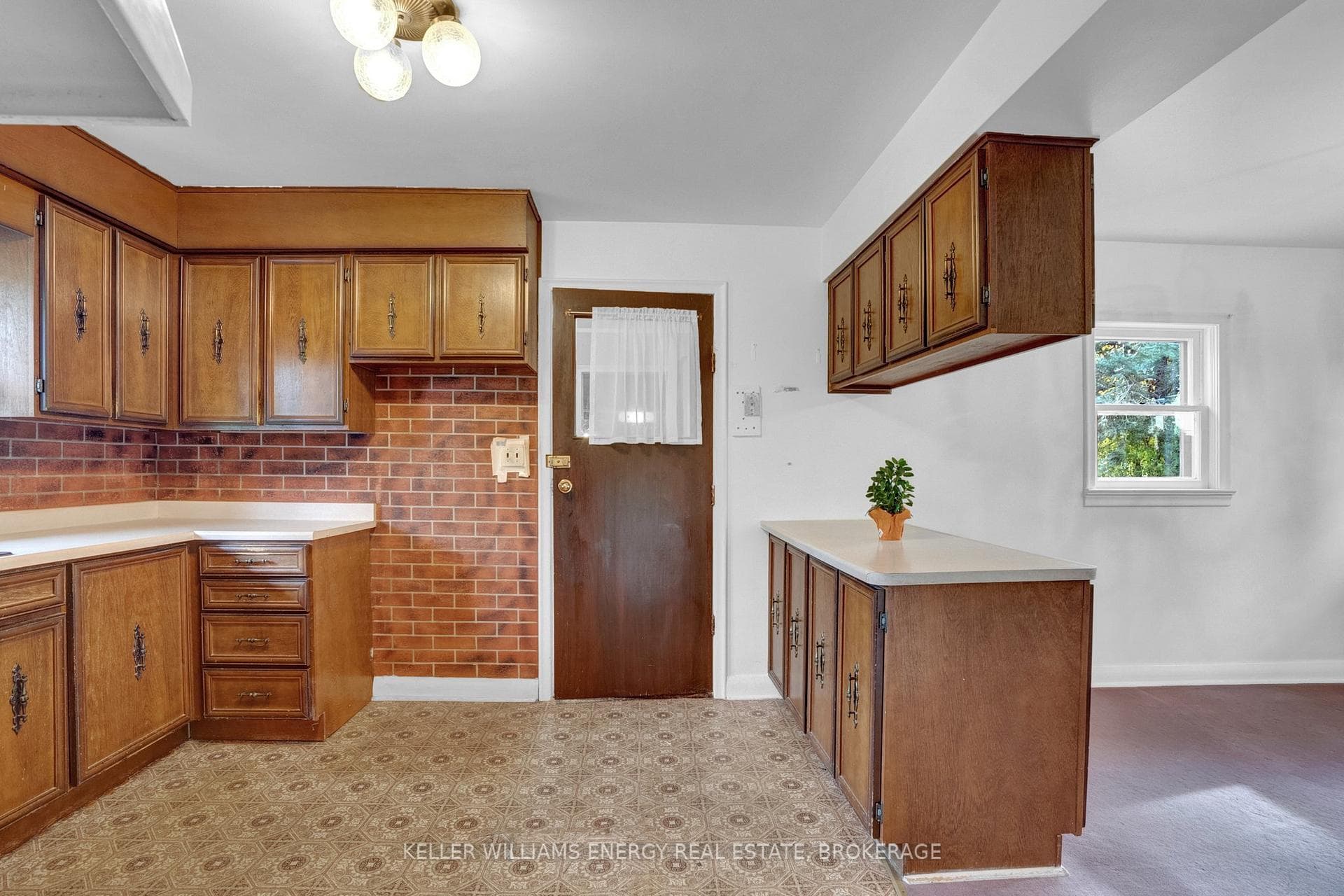 30 Firner Street photo 13