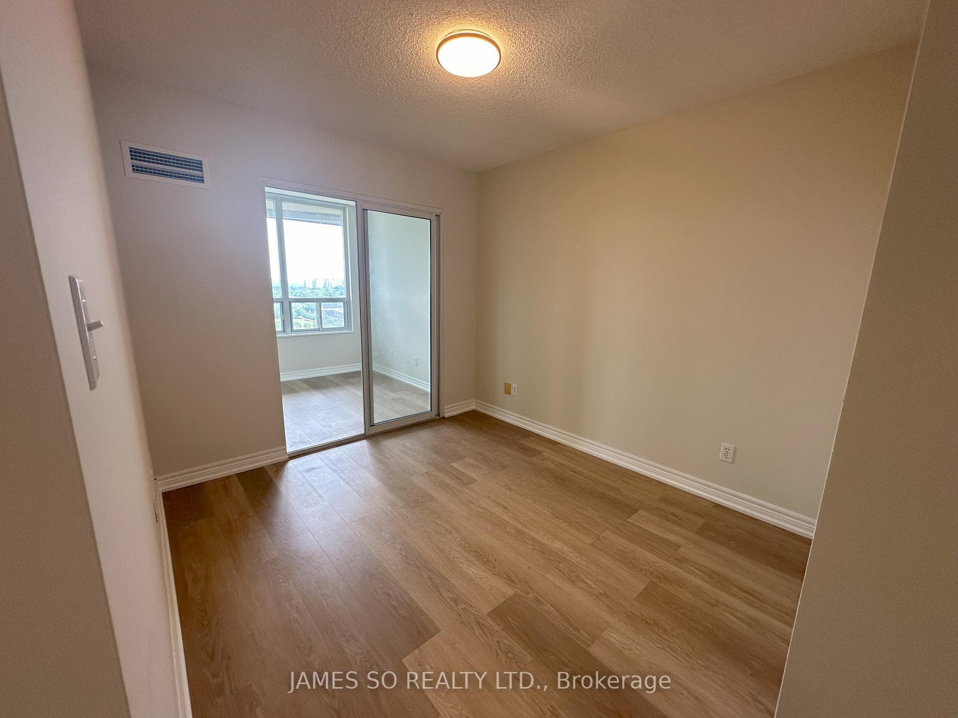 28 Empress Avenue Unit 2107 photo 13