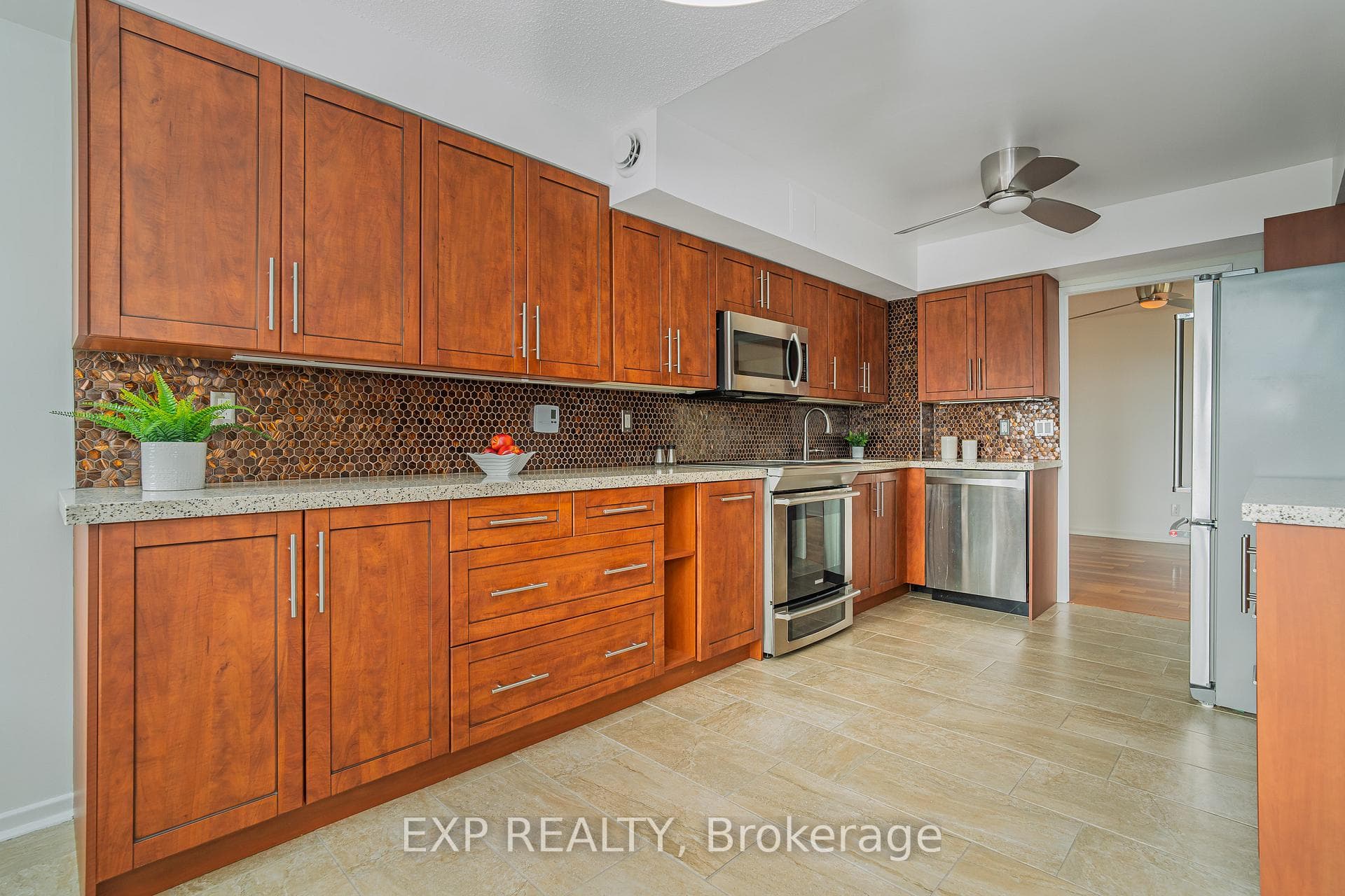 1500 Riverside Drive Unit 2305 photo 11
