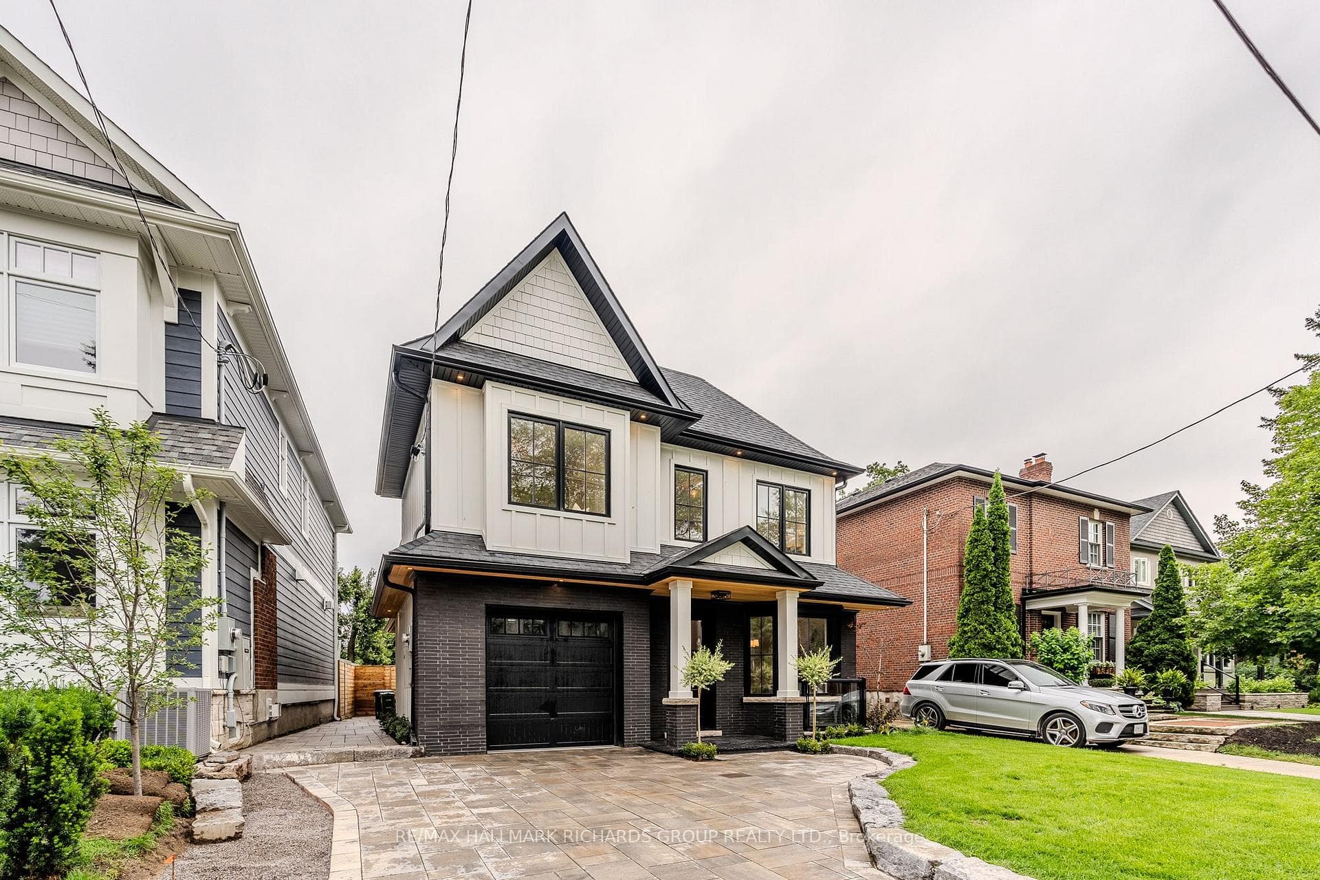 33 Lynndale Road photo 1