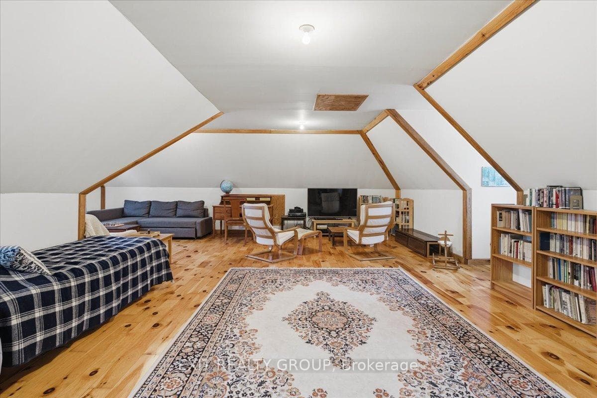 192 Ryan Road photo 31