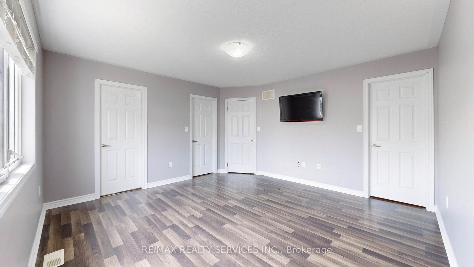 19 Ferris Lane photo 22