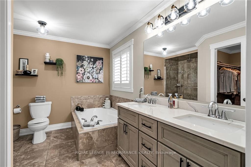5 STRATFORD Boulevard photo 14
