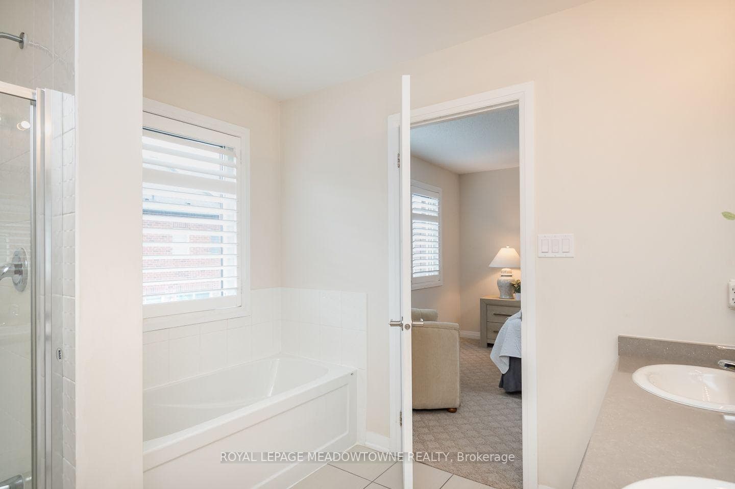 Luxurious soaking tub to unwind