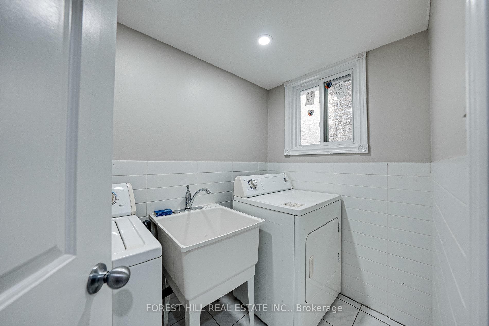 300 Conley Street photo 16