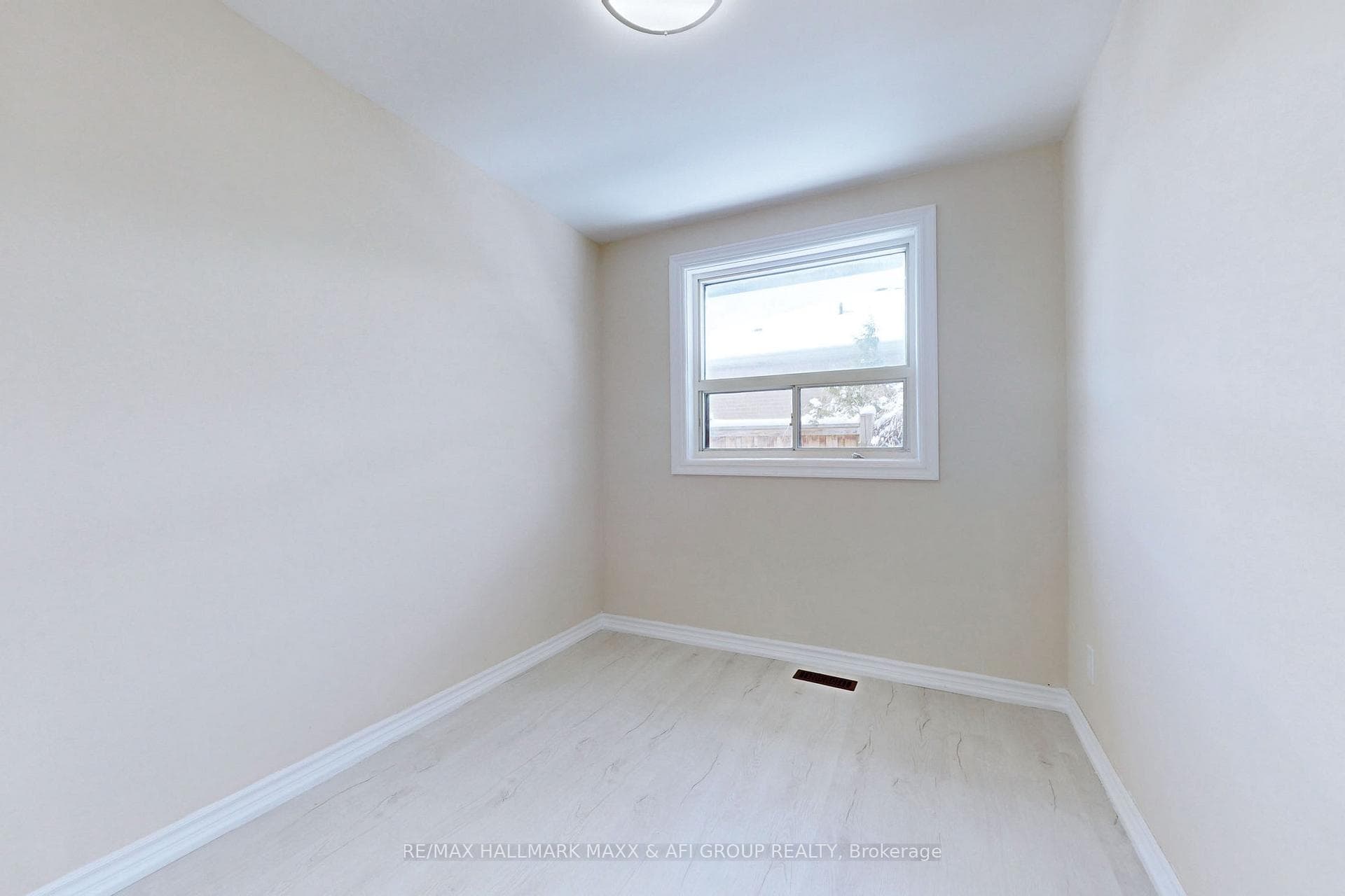 207 Septonne Avenue photo 18