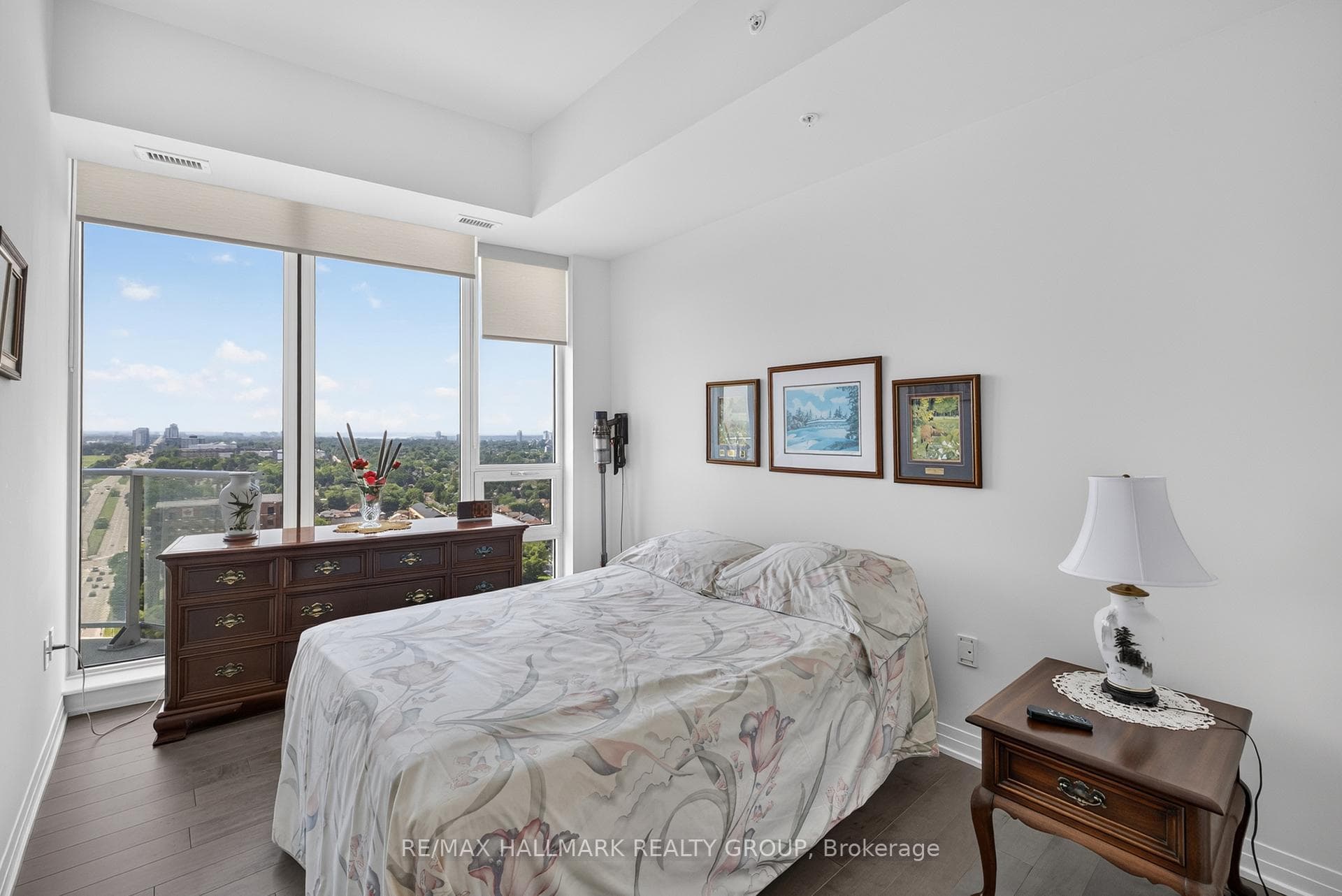 805 Carling Avenue Unit 2404 photo 40