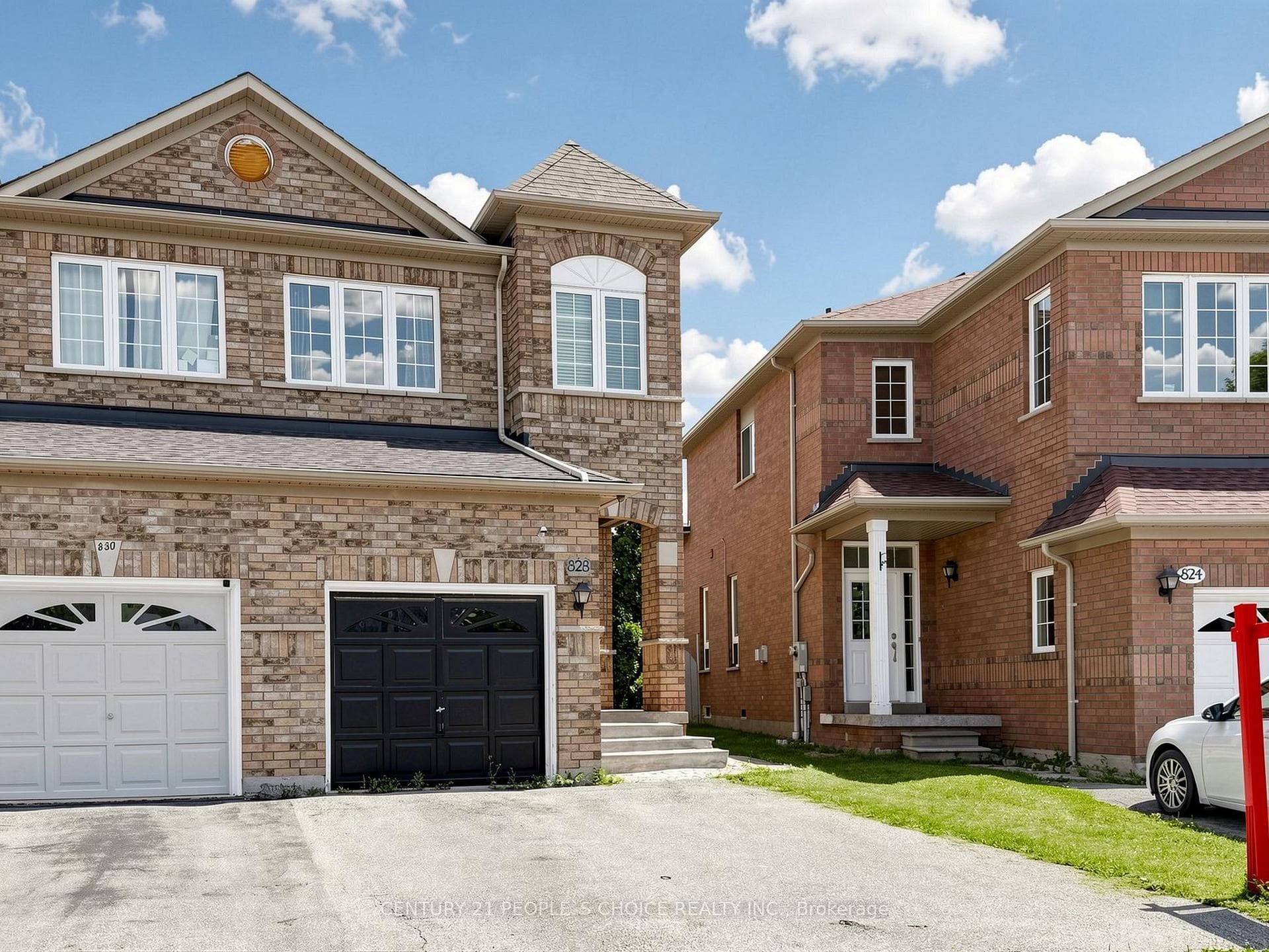 828 Khan Crescent photo 4