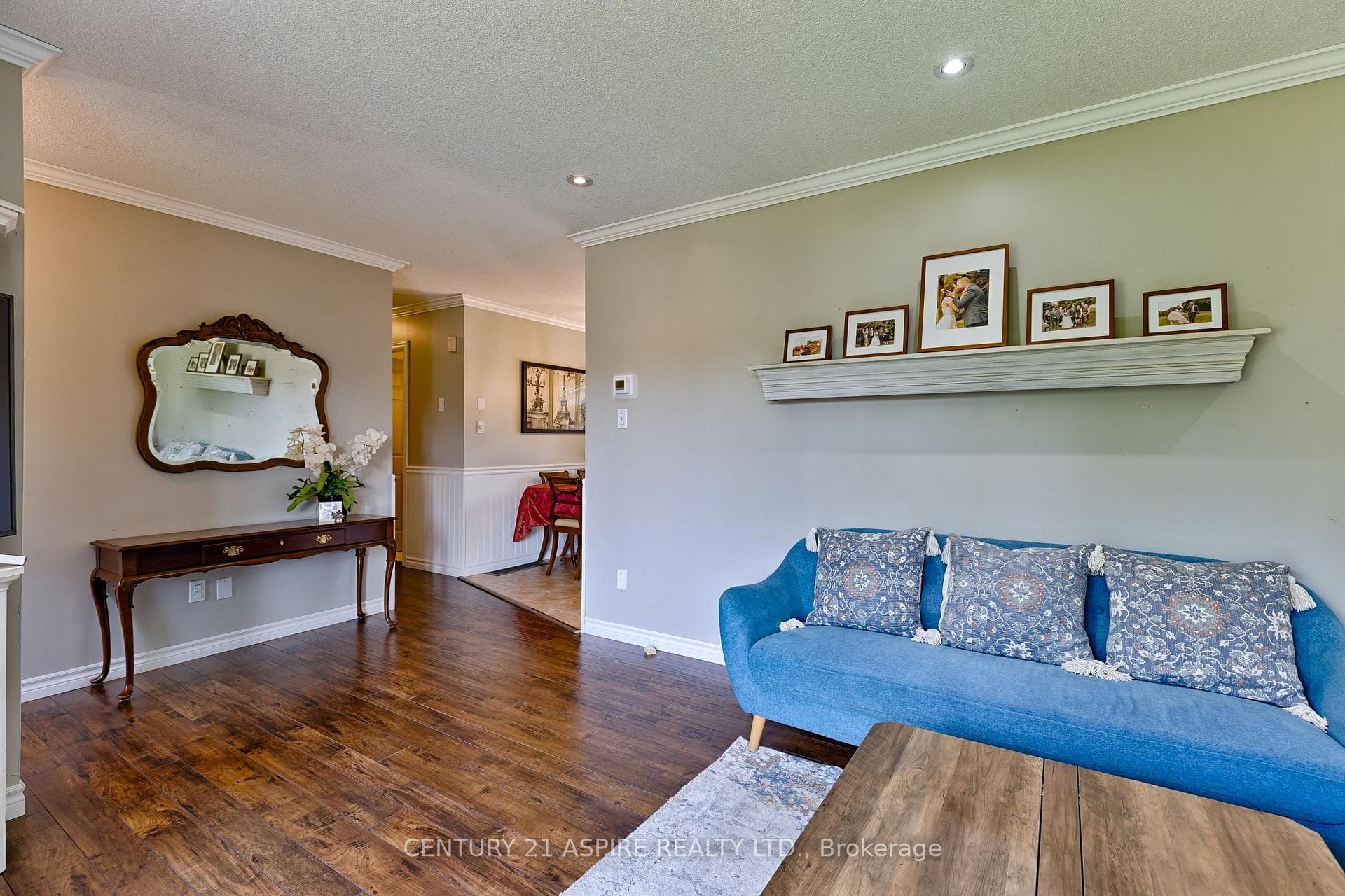22 Harris Crescent photo 7