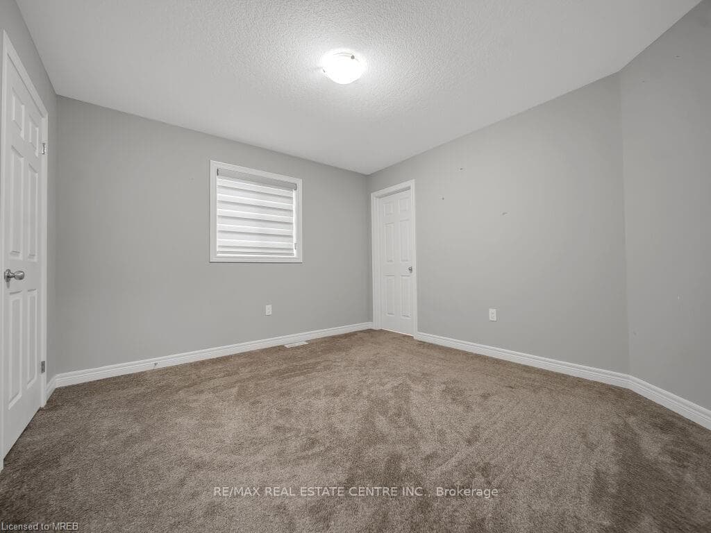 126 Tartan Avenue photo 23