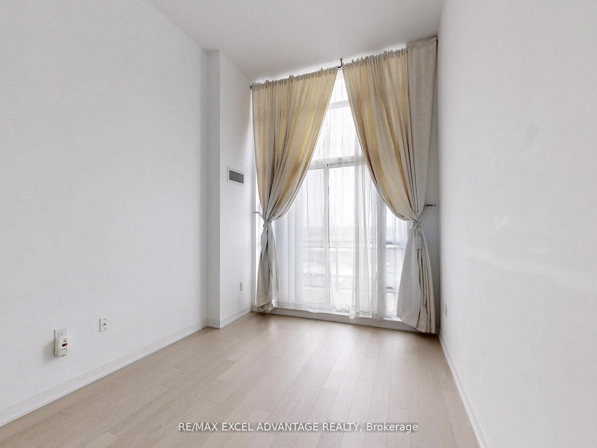 88 Colgate Avenue Unit PH03 photo 13