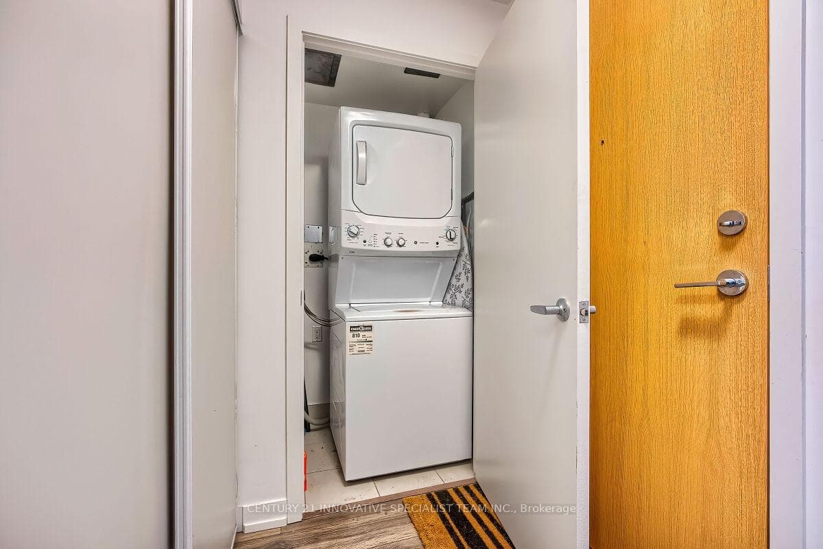 2520 Eglinton Avenue Unit 1803 photo 38