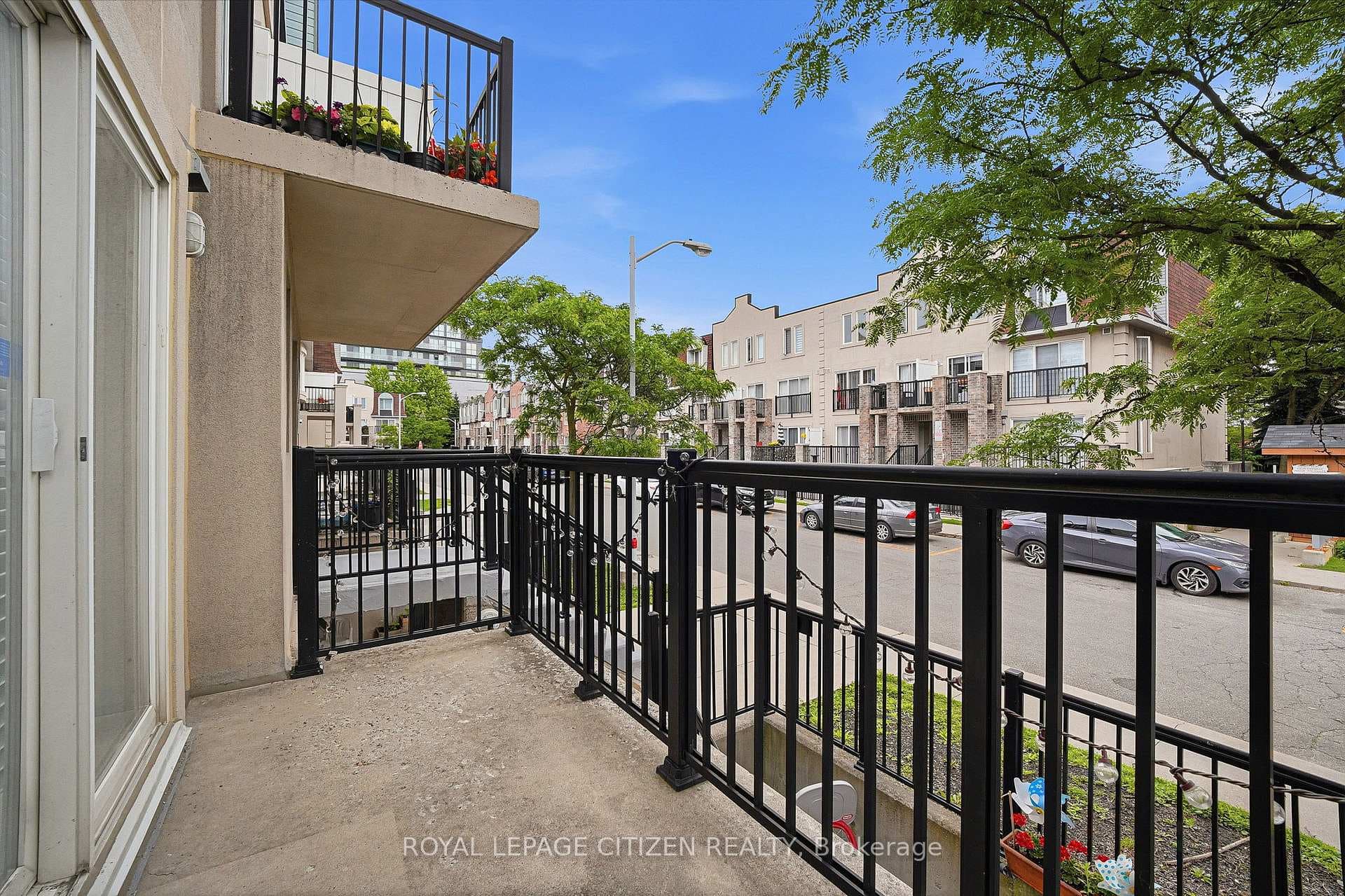 75 George Appleton Way Unit 2048 photo 3
