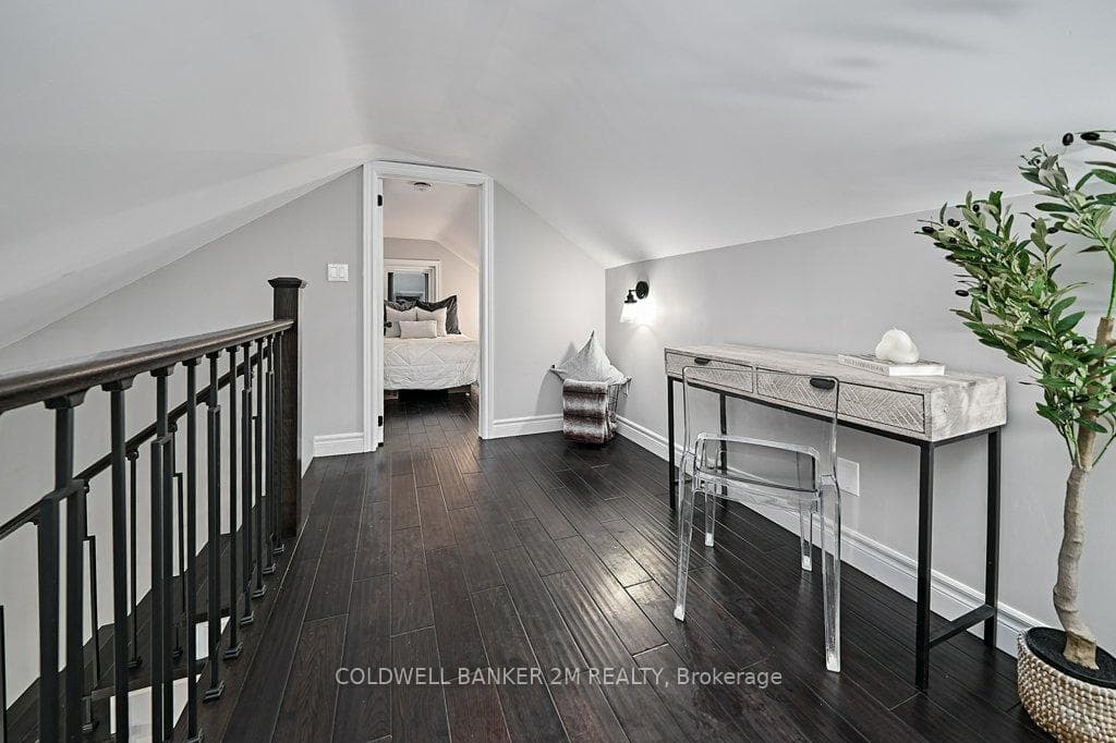 107 Cromwell Avenue photo 19