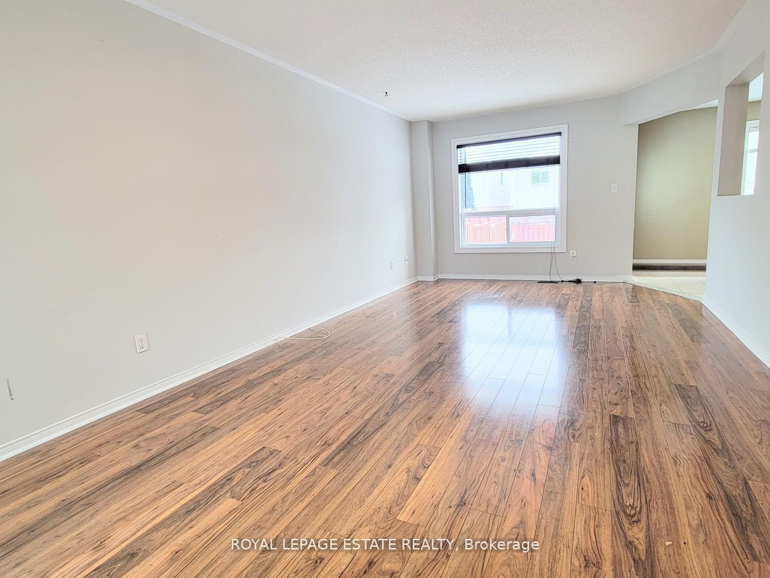 929 Glenbourne Court photo 3