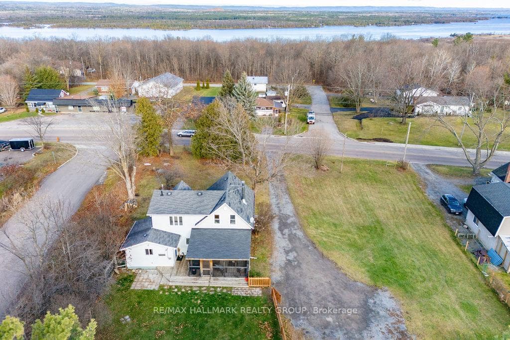 715 River Road photo 31