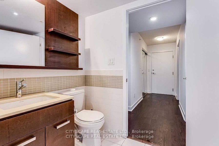 295 Adelaide Street Unit 211 photo 19