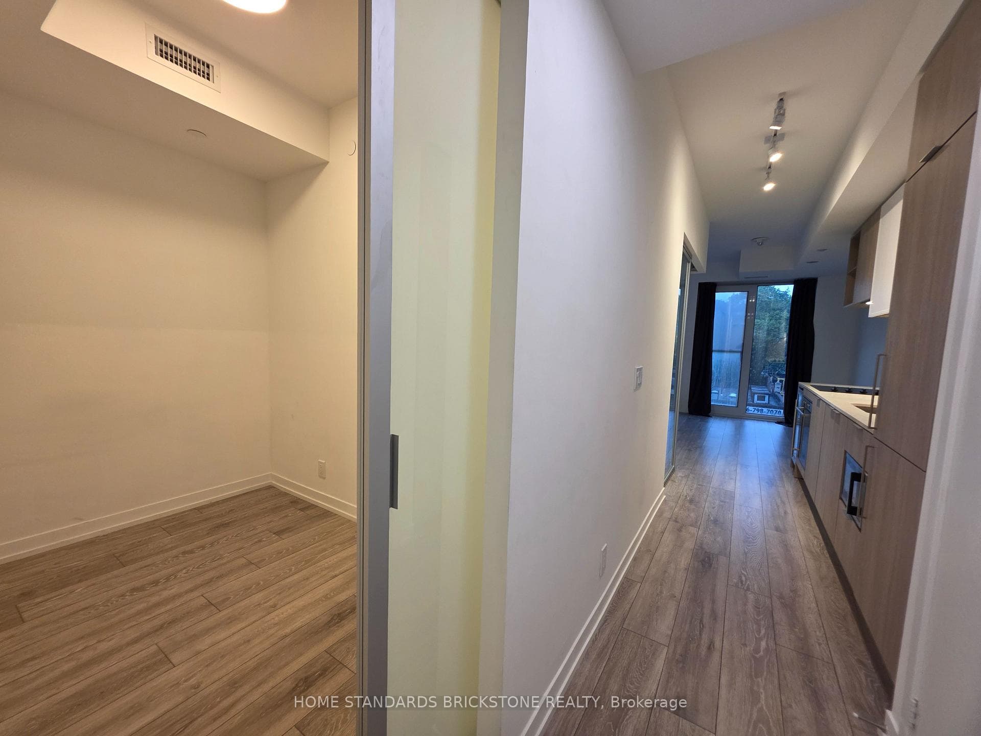 2020 Bathurst Street Unit 528 photo 22