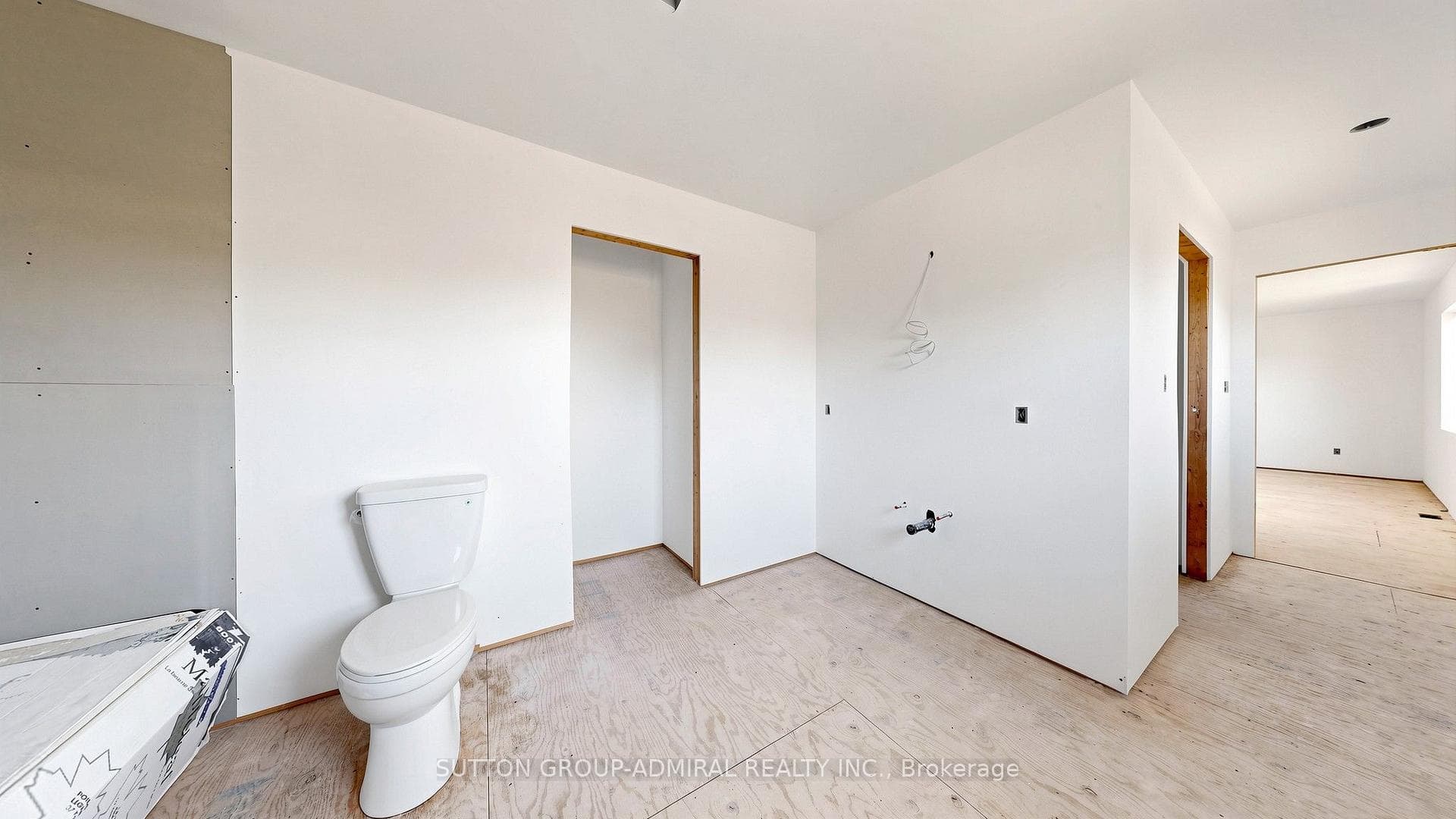 62 Rosemeade Avenue photo 39