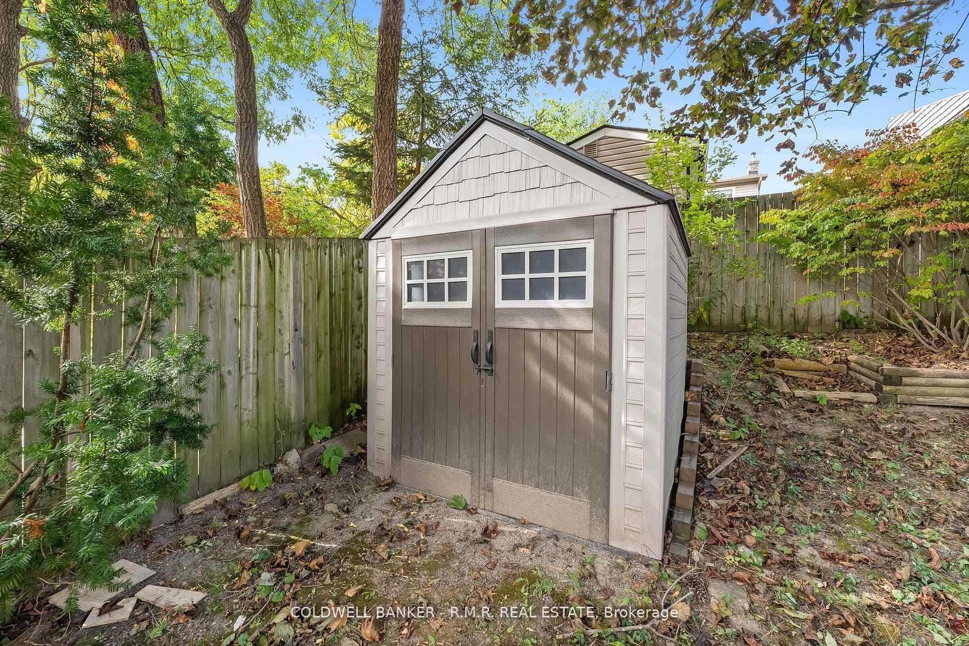 53 Guthrie Crescent photo 36