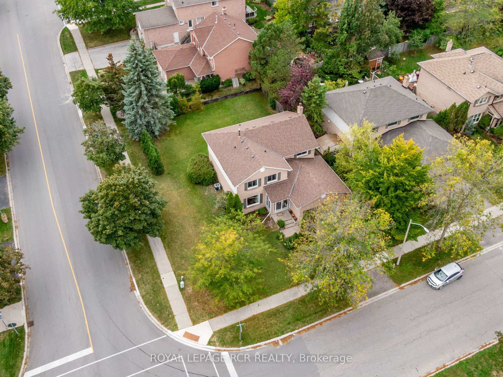 1 Meadowood Drive photo 2