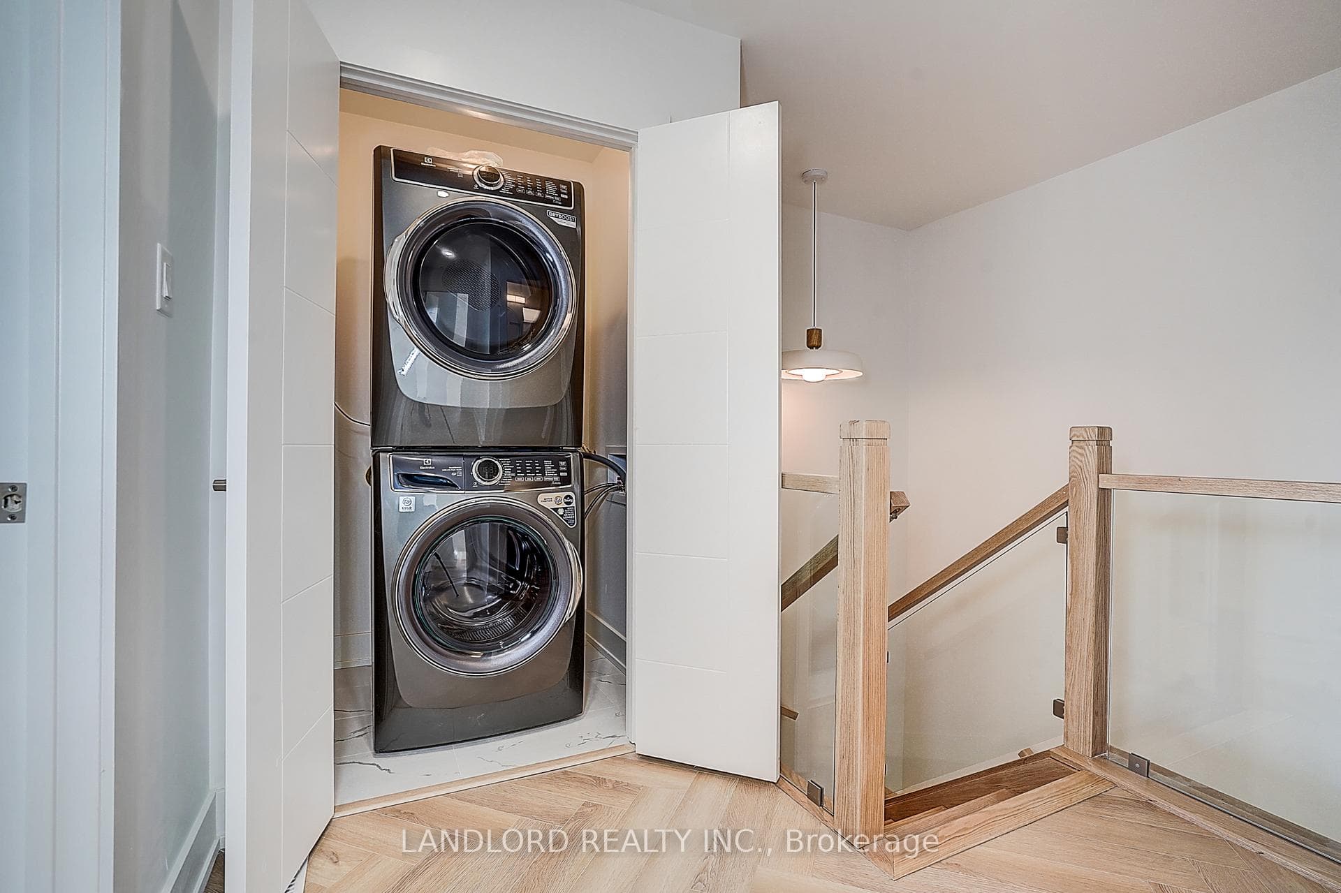 1146 Broadview Avenue Unit 3 photo 30