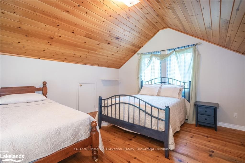 5418 PENETANGUISHENE Road photo 10