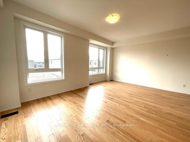 56 Robert Eaton Avenue photo 12
