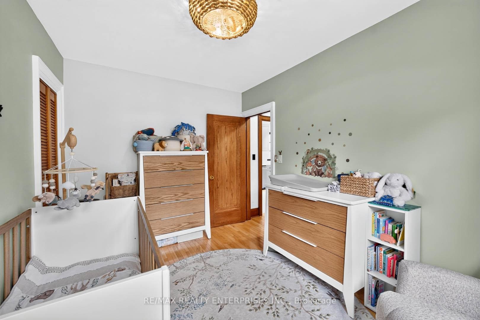 233 Rosemount Avenue photo 19