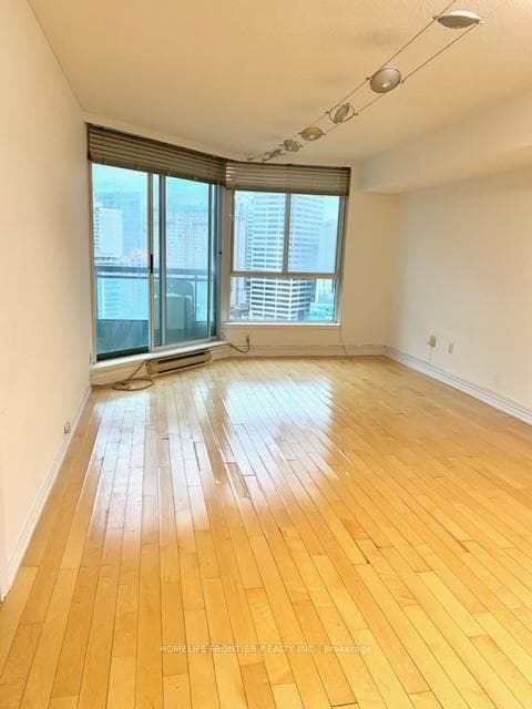 38 Elm Street Unit 1811 photo 2