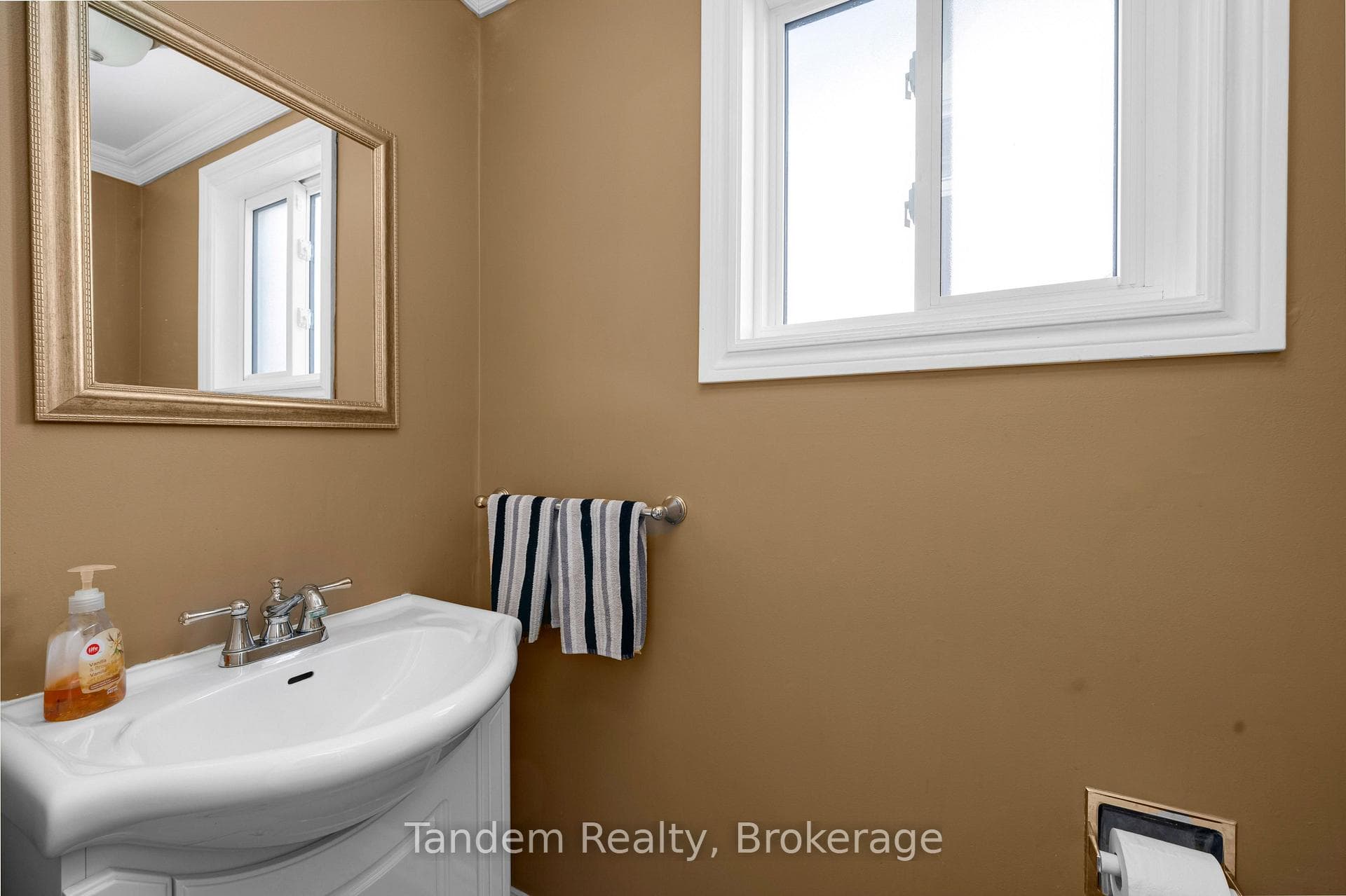 769 Coulson Avenue photo 20
