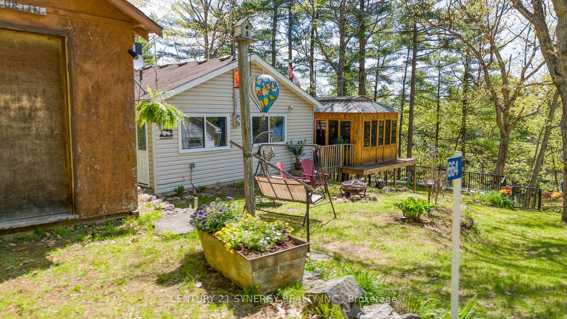 664 Raby Road photo 42