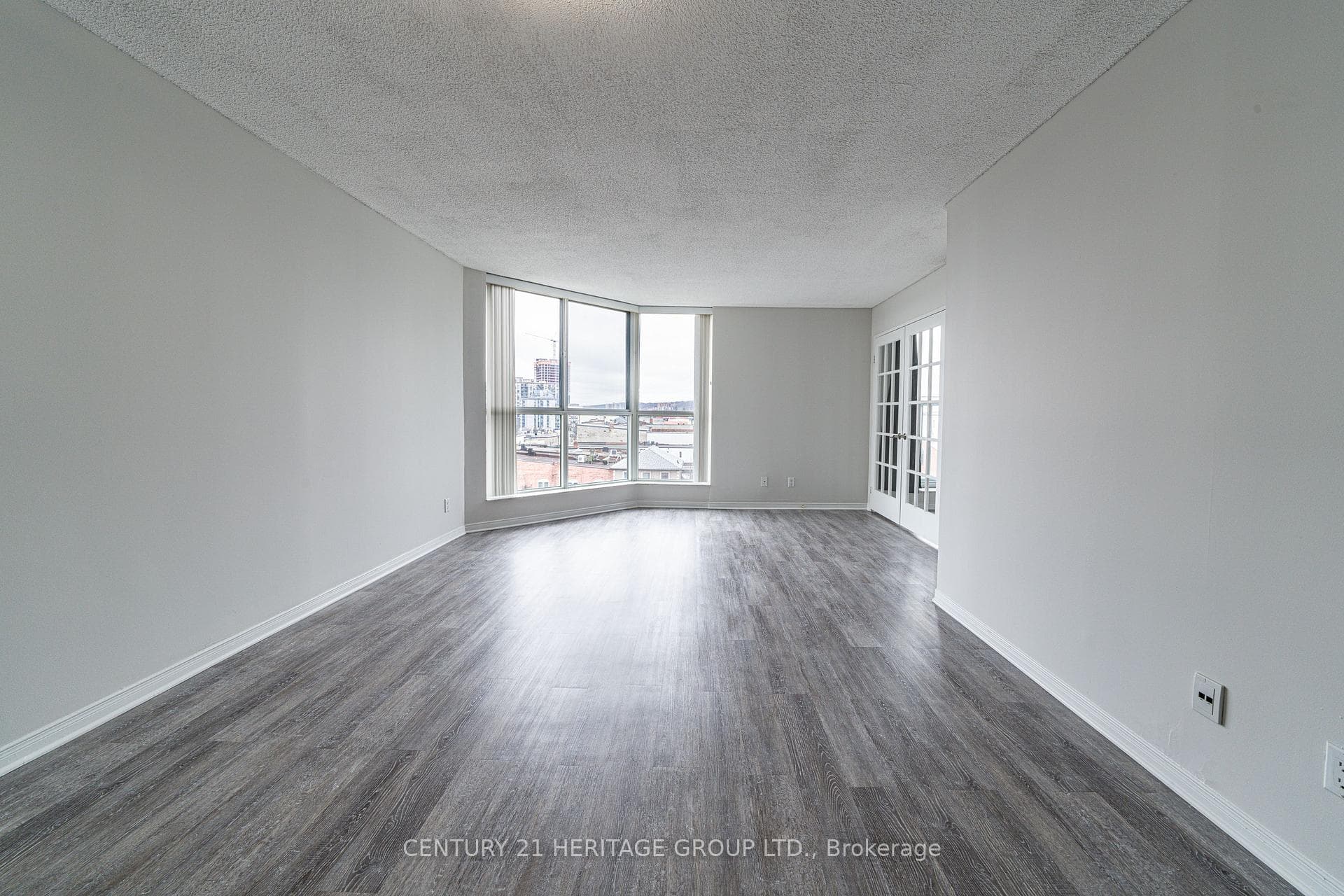 140 Dunlop Street Unit 503 photo 15