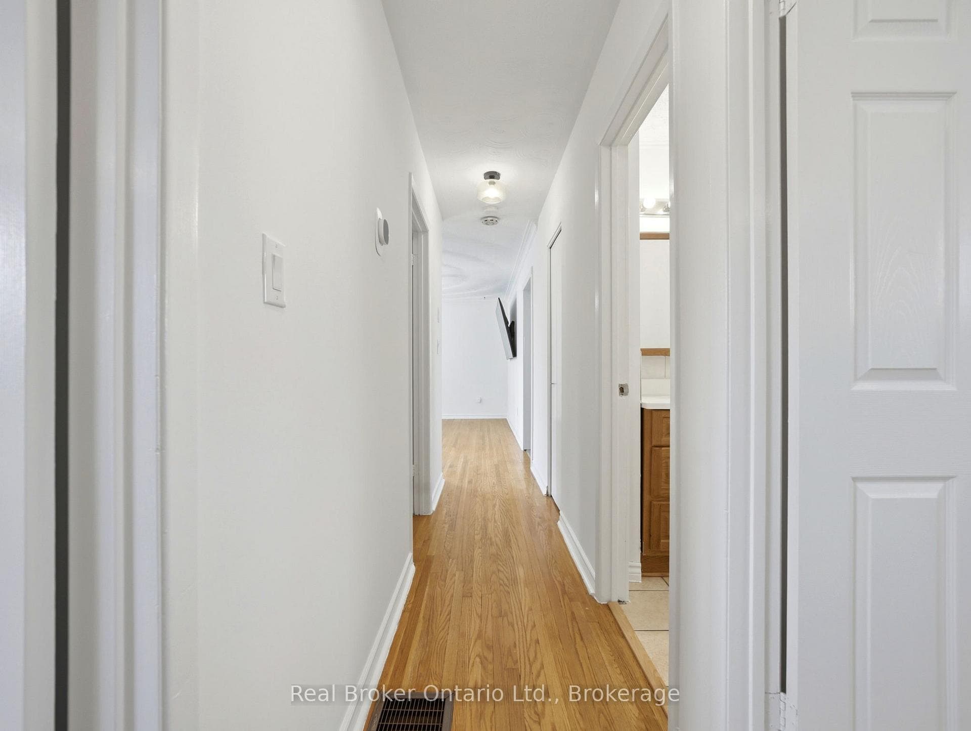 393 ENFIELD Road photo 13