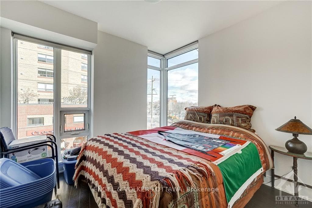 411 MACKAY Street Unit 303 photo 24