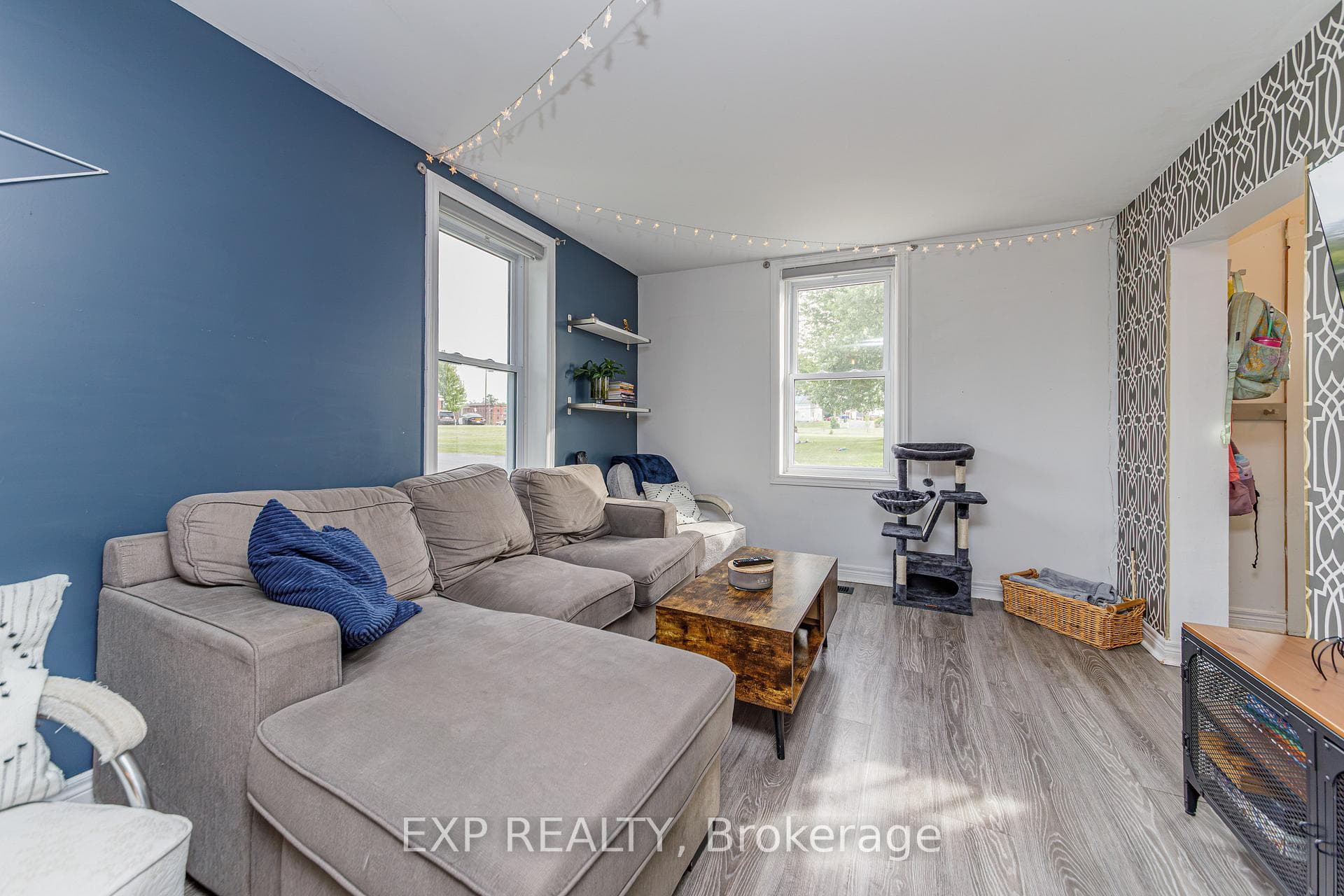 22 St Johns Way photo 9